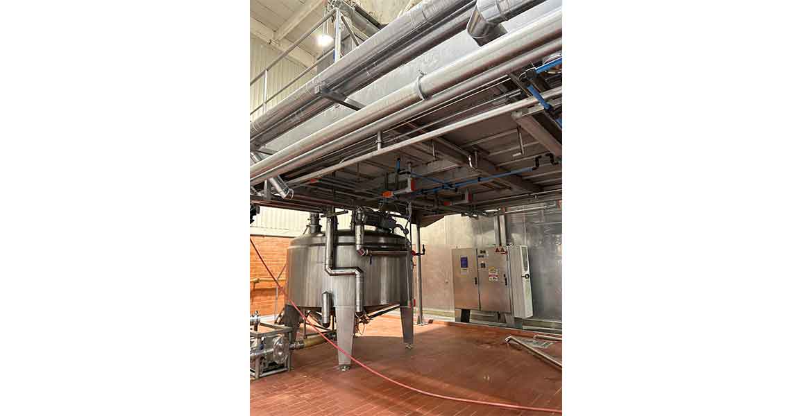 Aislamiento térmico de tuberías para frio, calor. Aislamiento térmico de tanques, equipos, chimeneas.