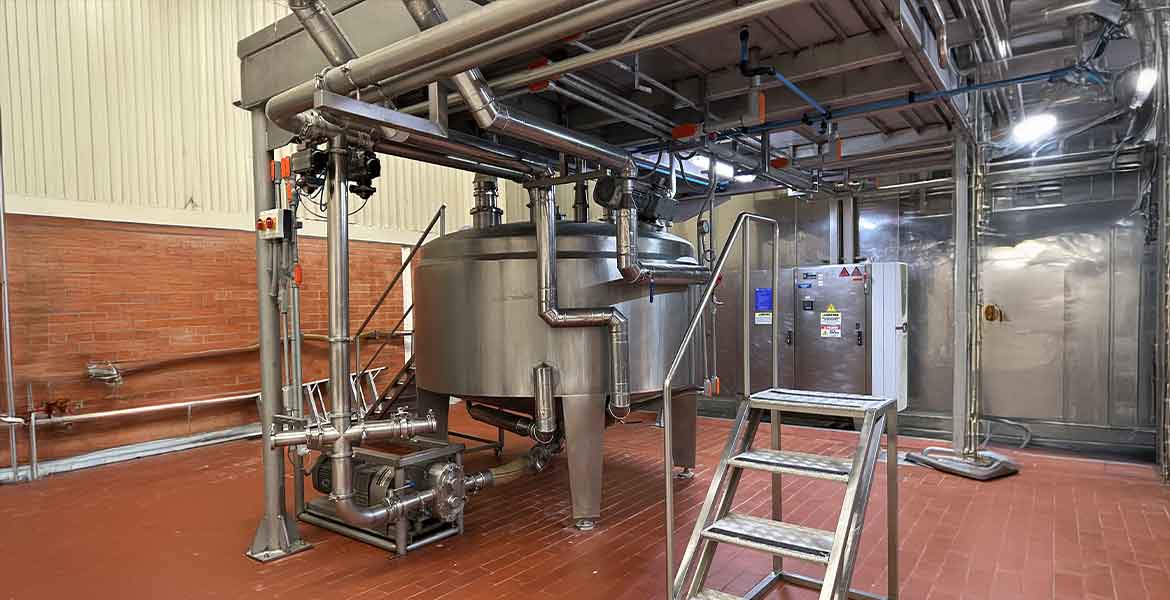 Aislamiento térmico de tuberías para frio, calor. Aislamiento térmico de tanques, equipos, chimeneas.