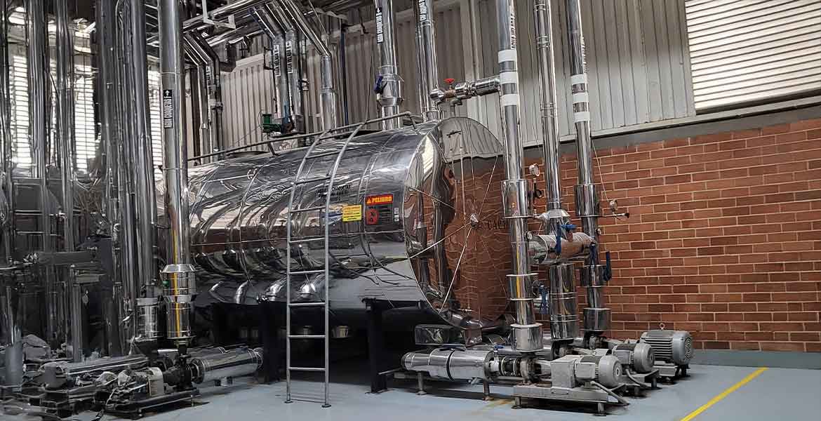 Aislamiento térmico de tuberías para frio, calor. Aislamiento térmico de tanques, equipos, chimeneas.