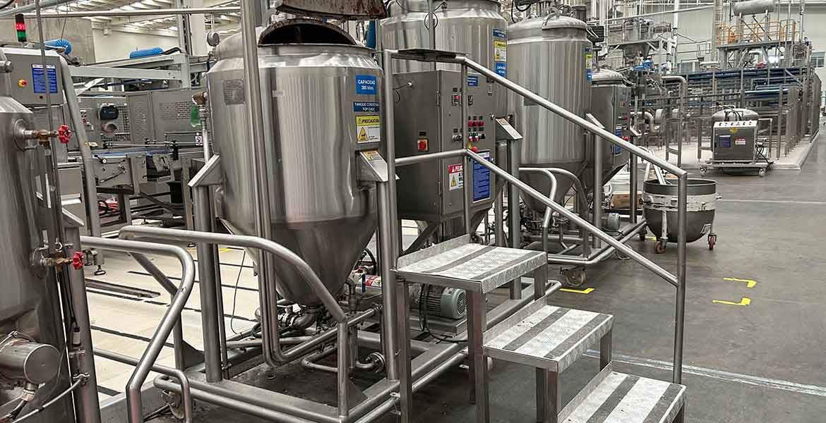 Diseño, fabricación de maquinaria, reparación de tanques, marmitas, tolvas, chimeneas. Estructuras metálicas. Acero inoxidable, acero carbón, Aluminio.