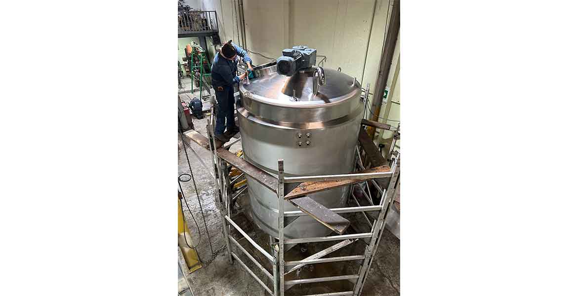 Diseño, fabricación de maquinaria, reparación de tanques, marmitas, tolvas, chimeneas. Estructuras metálicas. Acero inoxidable, acero carbón, Aluminio.