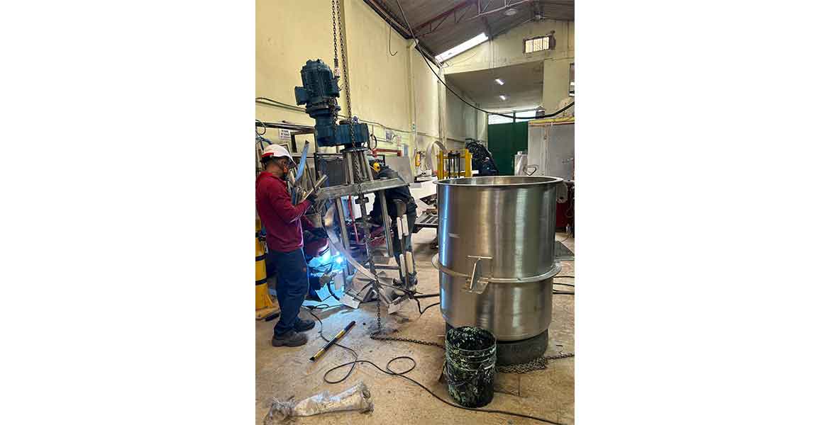 Diseño, fabricación de maquinaria, reparación de tanques, marmitas, tolvas, chimeneas. Estructuras metálicas. Acero inoxidable, acero carbón, Aluminio.