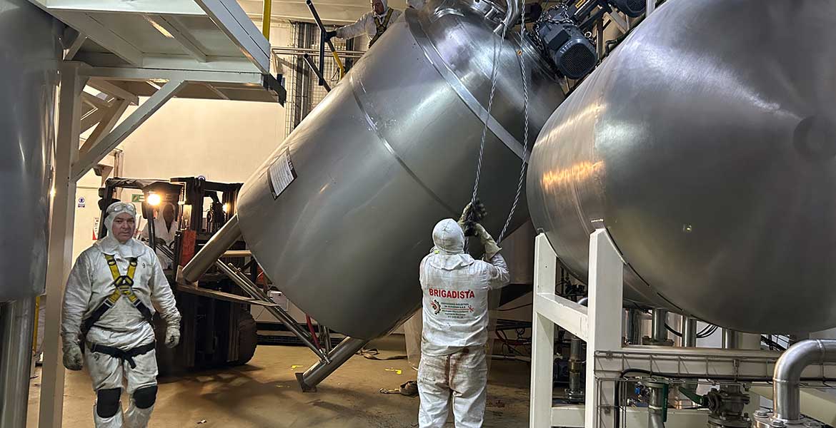 Desmontaje, traslados, izajes, traslado de plantas industriales.