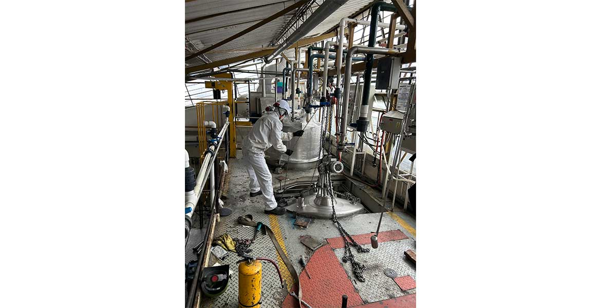 Servicio de mantenimiento mecanico preventivo, correctivo, reparaciones,
                                            adecuaciones. Servicio de torno, fresadora, prensa hidráulica.