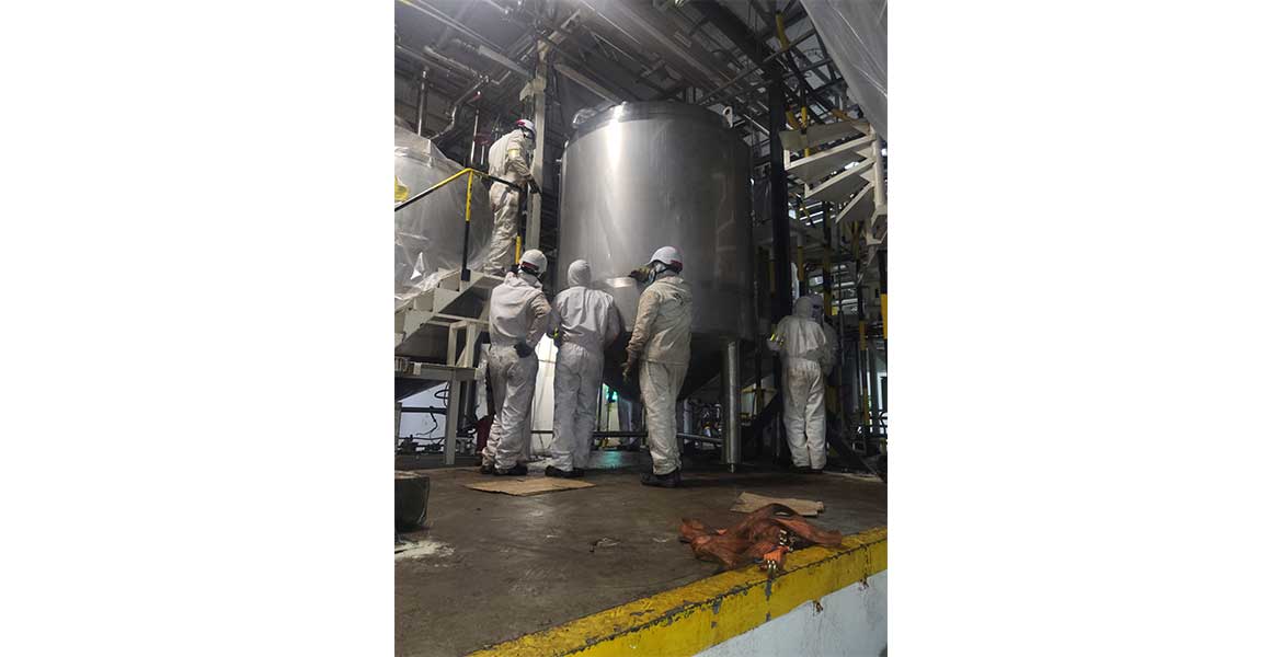 Servicio de mantenimiento mecanico preventivo, correctivo, reparaciones,
                                            adecuaciones. Servicio de torno, fresadora, prensa hidráulica.