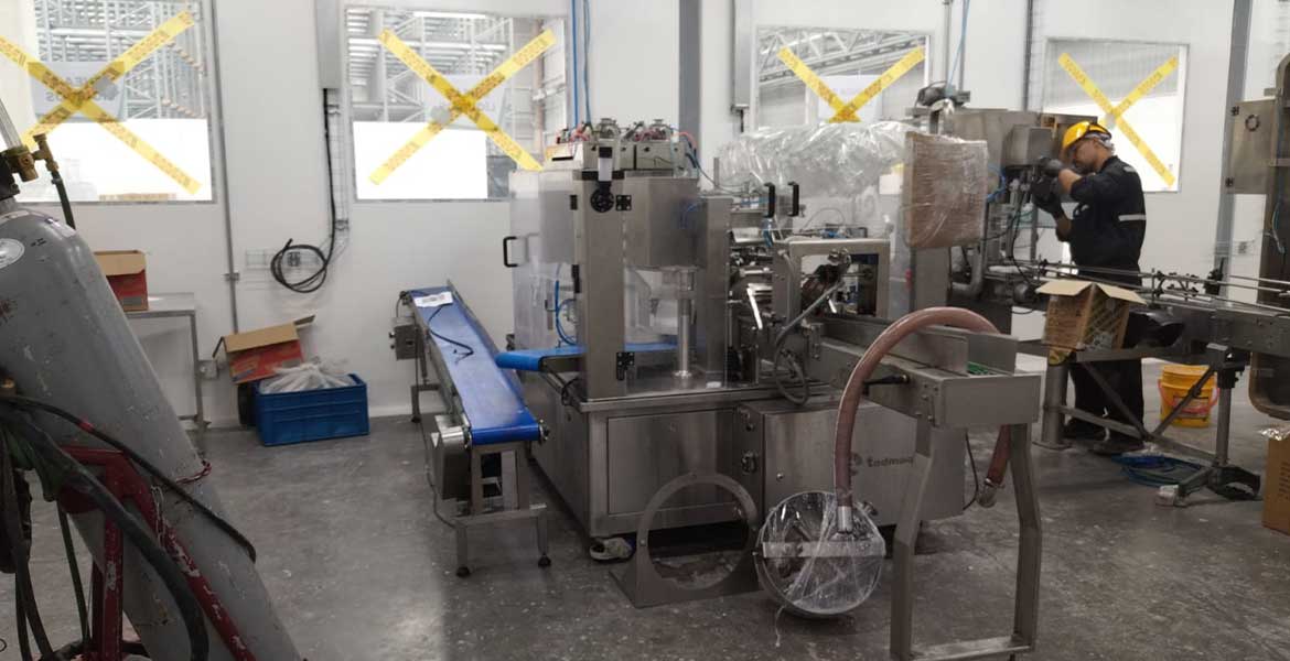 Servicio de mantenimiento mecanico preventivo, correctivo, reparaciones,
                                            adecuaciones. Servicio de torno, fresadora, prensa hidráulica.