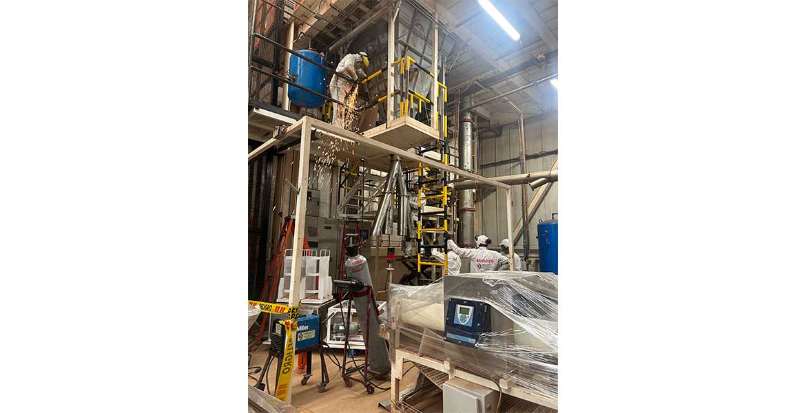 Servicio de mantenimiento mecanico preventivo, correctivo, reparaciones,
                                            adecuaciones. Servicio de torno, fresadora, prensa hidráulica.