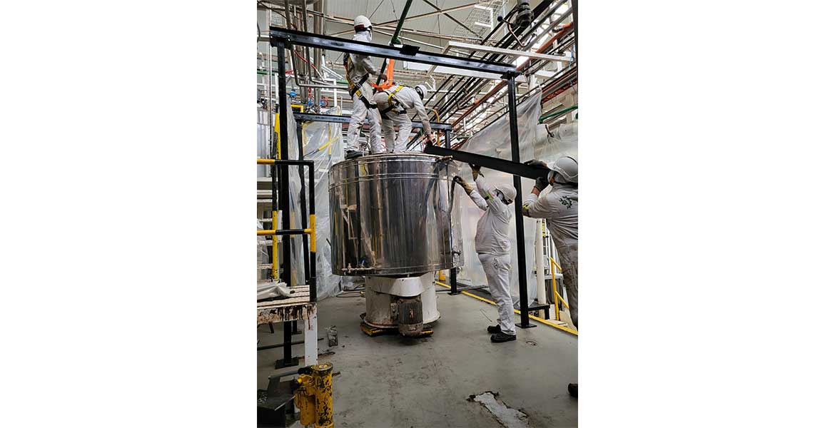 Servicio de mantenimiento mecanico preventivo, correctivo, reparaciones,
                                            adecuaciones. Servicio de torno, fresadora, prensa hidráulica.