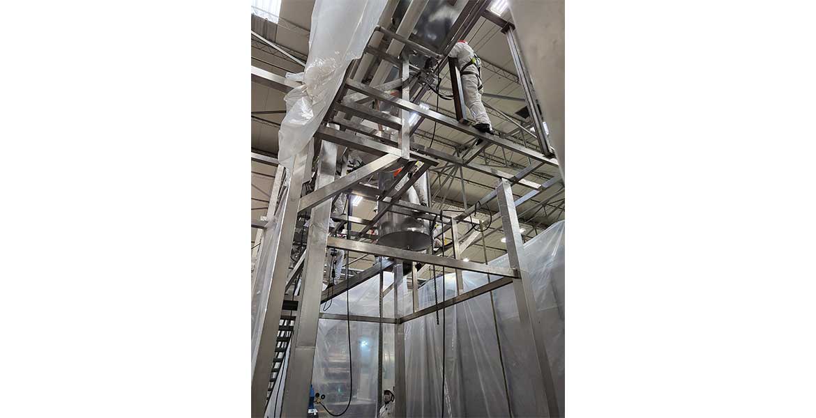 Montaje de equipos, reubicación de tanques, desmontaje, reubicación de equipos, montaje de maquinaria.