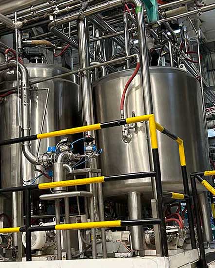 Instalación de tuberías para servicios industriales; vapor, agua, alimentos, amoniaco, químicos. En acero inoxidable; sanitaria, sch 10,40,80, acero carbón, polipropileno.