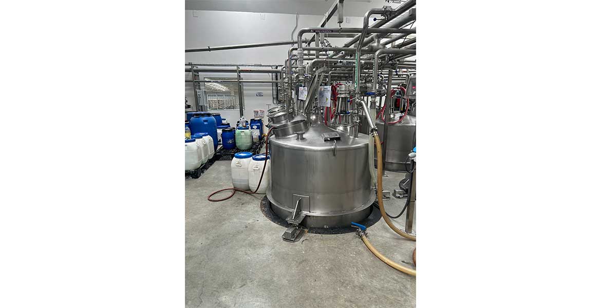 Instalación de tuberías para servicios industriales; vapor, agua, alimentos, amoniaco, químicos. En acero inoxidable; sanitaria, sch 10,40,80, acero carbón, polipropileno.