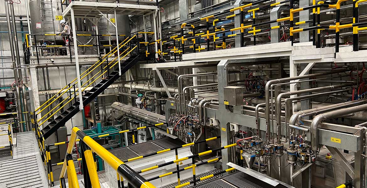 Instalación de tuberías para servicios industriales; vapor, agua, alimentos, amoniaco, químicos. En acero inoxidable; sanitaria, sch 10,40,80, acero carbón, polipropileno.