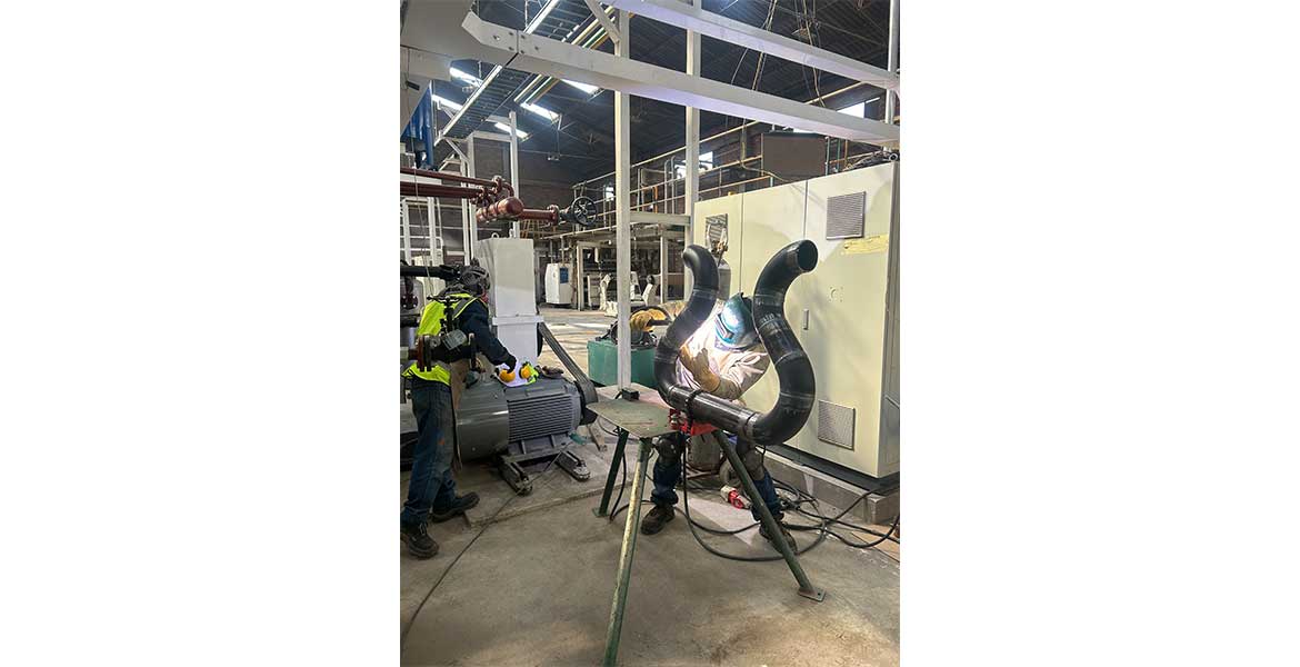 Instalación de tuberías para servicios industriales; vapor, agua, alimentos, amoniaco, químicos. En acero inoxidable; sanitaria, sch 10,40,80, acero carbón, polipropileno.